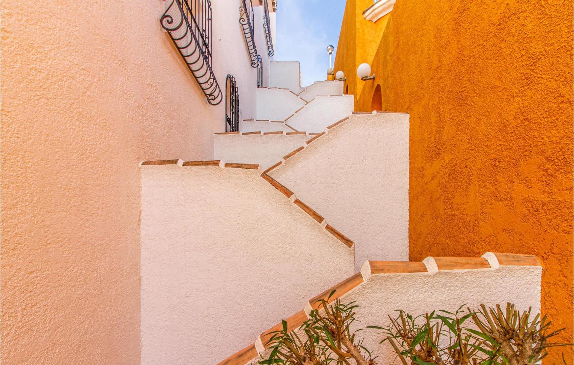Nice Apartment In Cumbre Del Sol With Wifi Eksteriør billede