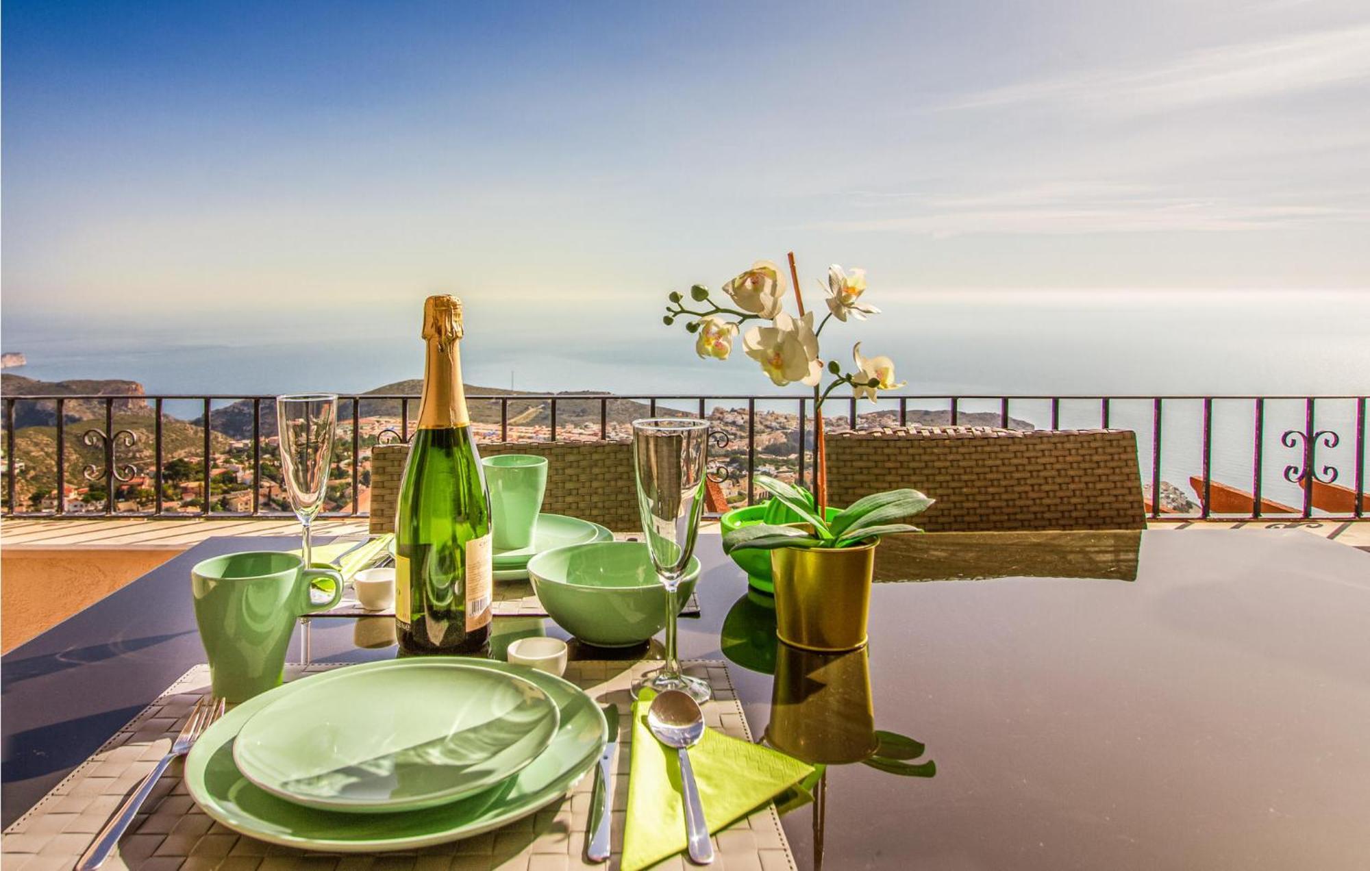 Nice Apartment In Cumbre Del Sol With Wifi Eksteriør billede